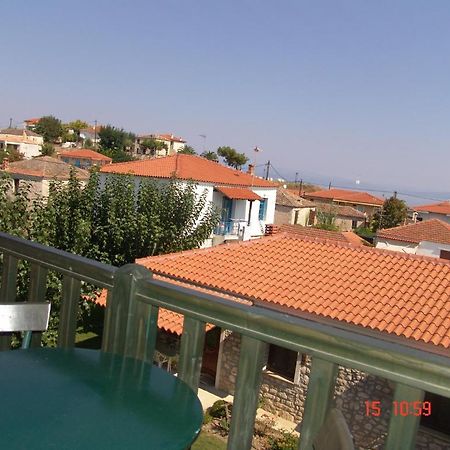 Nikos Apartments Áfitos Exterior foto
