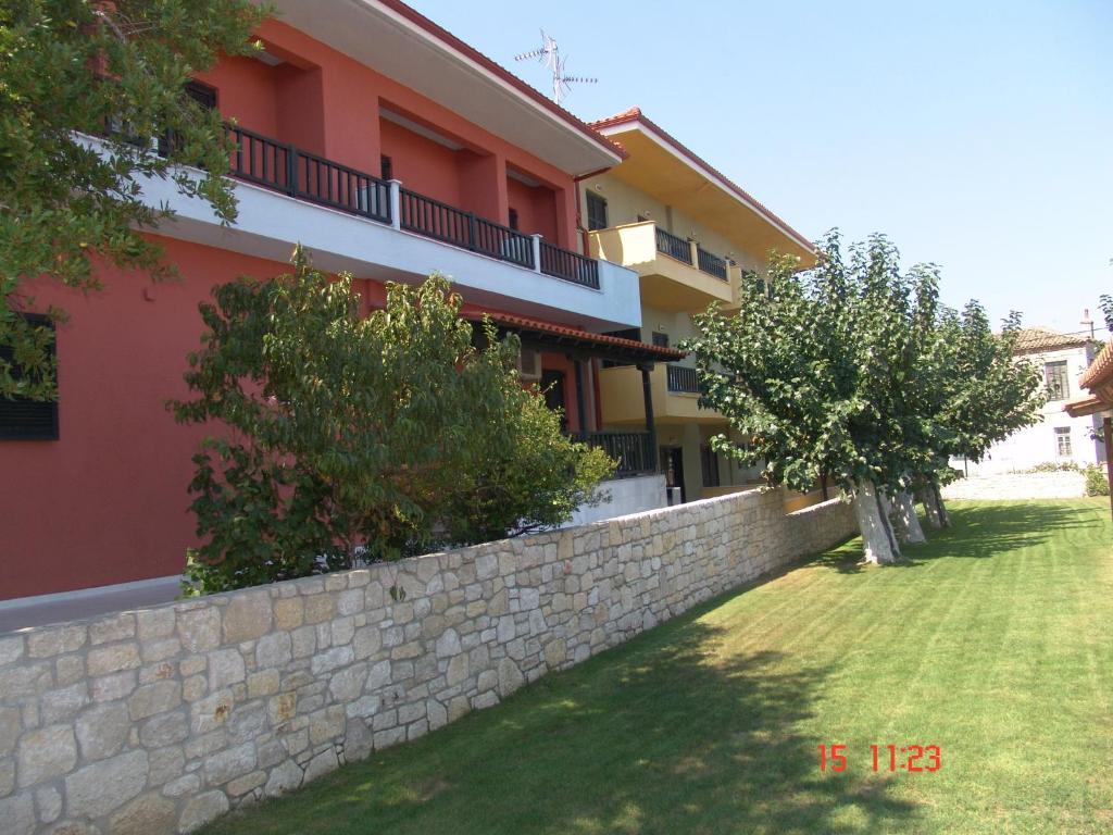 Nikos Apartments Áfitos Exterior foto