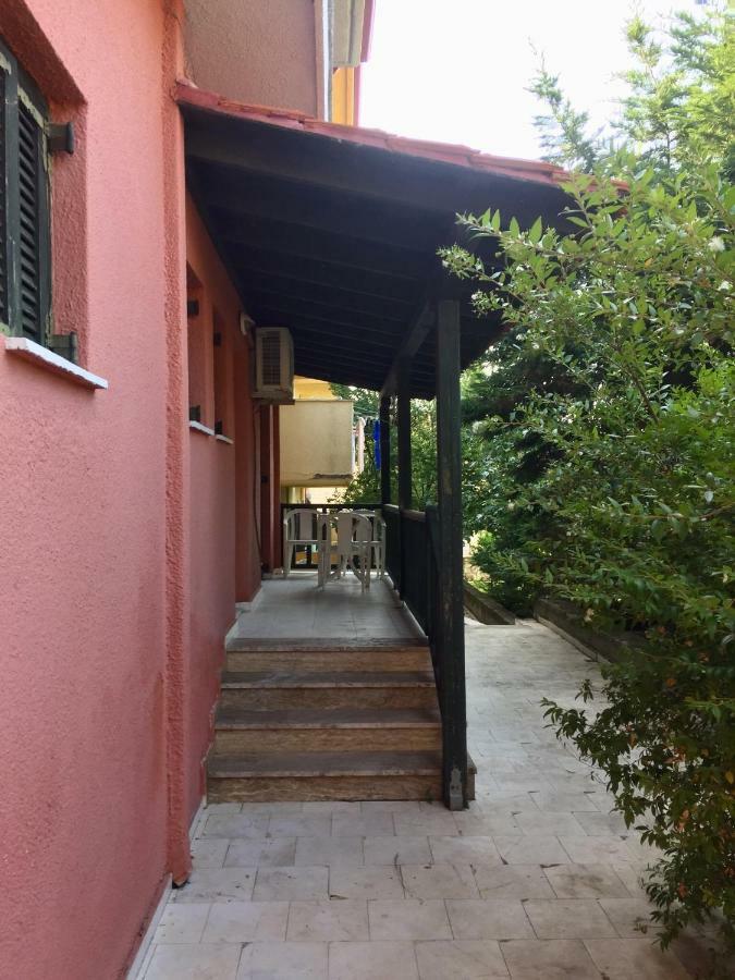 Nikos Apartments Áfitos Exterior foto